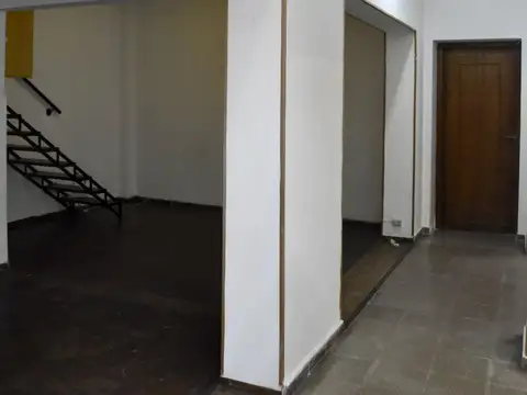 Venta Casa 4 Dormitorios Y Local Comercial. Centro