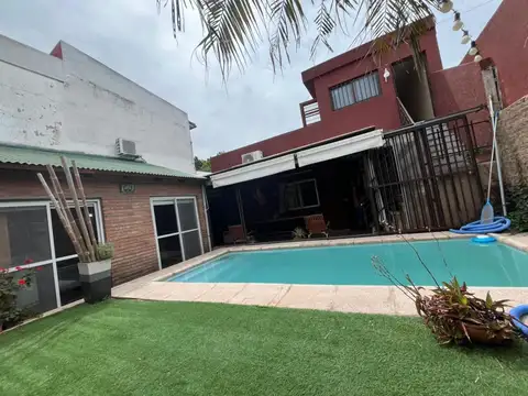 Venta casa 3 dormitorios con pileta barrio Industrial ,Rosario