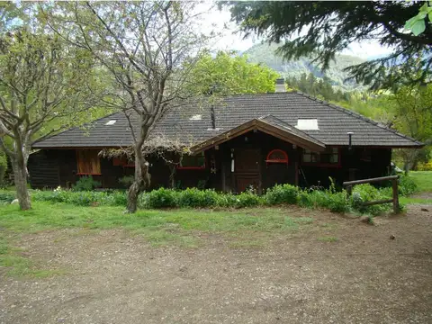 Venta excelente casa en una planta sobre terreno parquizado  4896m2 en pla. san pedro, bariloche