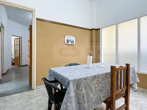Depto Tipo Casa en Venta 50 años