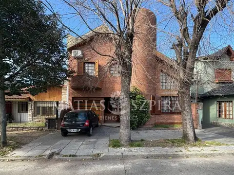 Venta Casa 4 ambientes Ramos Mejia