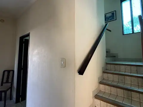 Casa amplia sobre calle 29 e/ 12 y 13