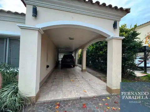 Casa en Alquiler con 4 cocheras