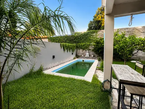 VENTA Casa Lanús pileta quincho parrilla terraza