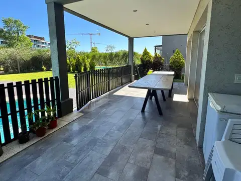 Casa en Venta 5 ambientes en Puertos de Lago Barrio Araucarias , Escobar GBA Norte