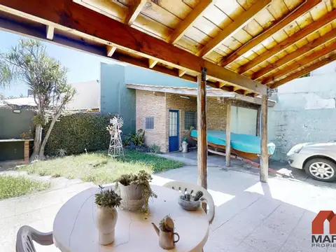 Casa en Venta de 3 Ambientes en Villa Adelina con Jardín