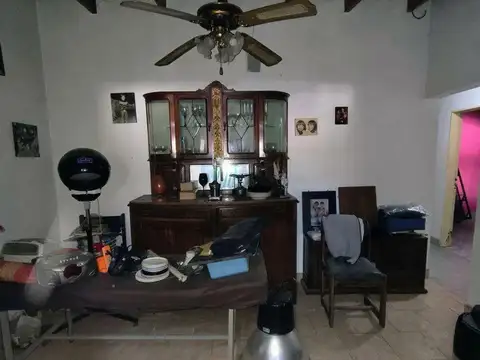 Casa en venta - 3 Dormitorios 1 Baño - La Plata