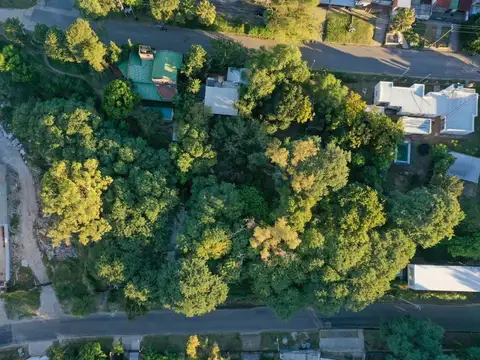 Lote de 1.231 m2 con vista al río en Bajada Grande