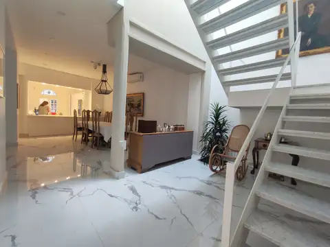 ALQUILER  CASA BELGRANO RECICLADA respetando lo clasico MALASIA Y GOROSTIAGA COCHERA