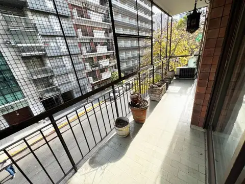 VENTA -DPTO 3 AMB+ DEPENDENCIA - COCHERA - CABALLITO- APTO CREDITO