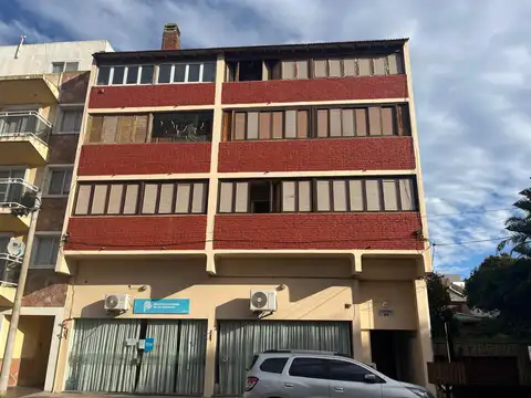 Azopardo 100