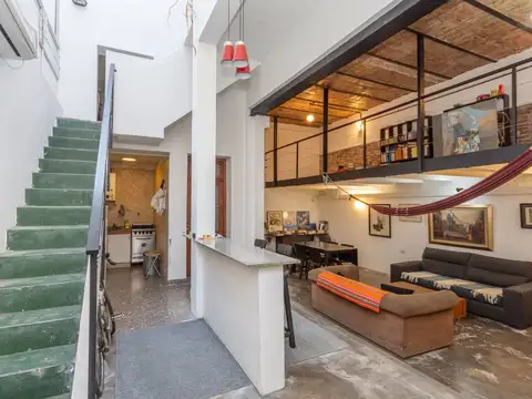 Depto Tipo Casa 5 ambientes con 2 baños