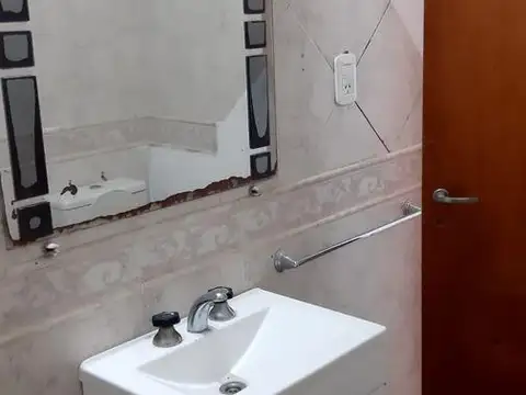 421bis entre 9 y 10 Villa Elisa