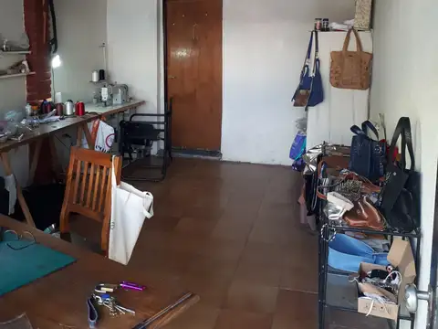 Moron 4700, Piso PB