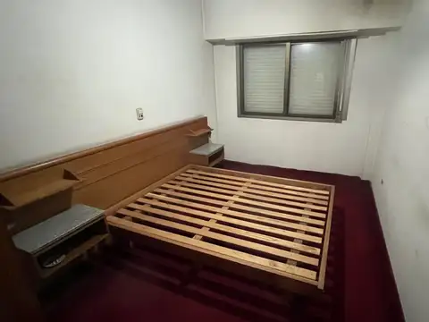 VENTA HOTEL DE PASAJEROS, COCHABAMBA 1228, 4 PISOS, 20 HABITACIONES C/BAÑO PRIVADO, COCH. 10 AUTOS