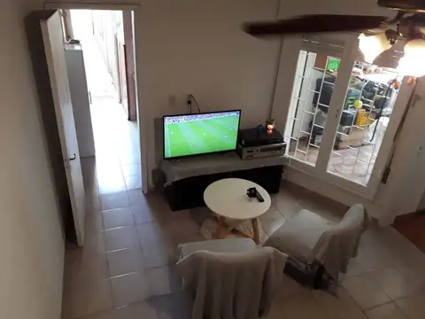 Depto Tipo Casa 3 ambientes con 2 baños