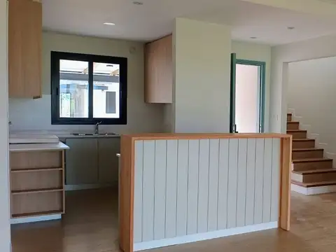 Casa en Alquiler en San Lorenzo, USD 1.700