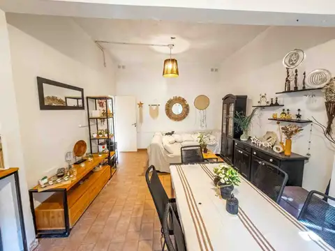 VENTA CASA 3 DORMITORIOS PILETA VILLA CABRERA