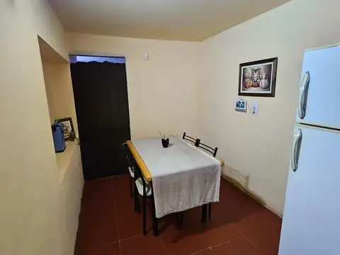 Casa 4 ambientes con 1 baño