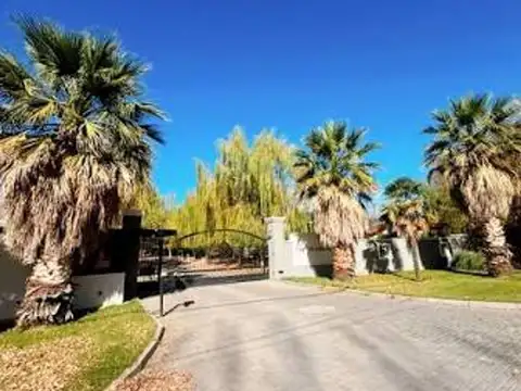 Venta de lotre en Barrio Las Praderas
