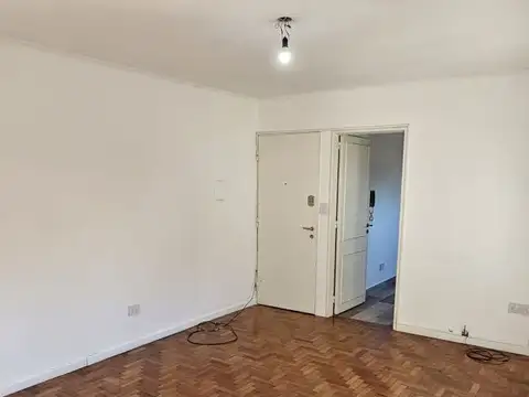 Departamento en Alquiler en Abasto, $ 600.000