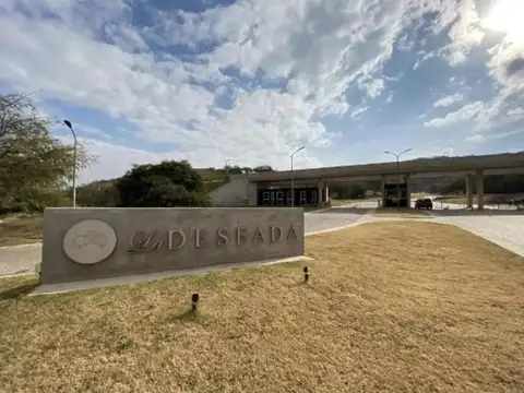 LOTE CENTRAL EN VENTA LA DESEADA 1100 m2 CON EXCELENTE VISTA