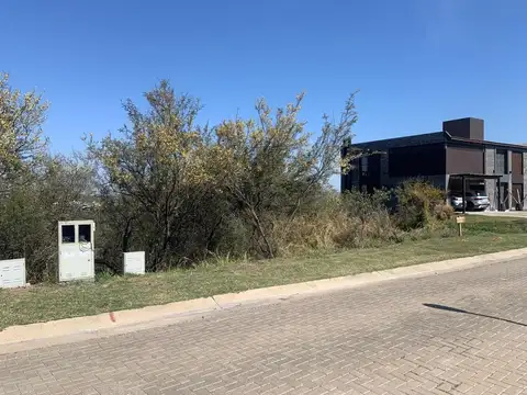 LOTE EN VENTA- LA DESEADA- 1100 M2- EXCELENTES VISTAS 