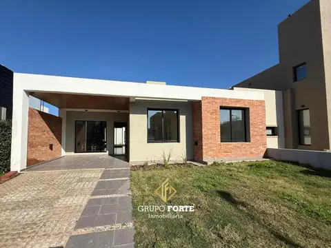 Casa en venta- docta con escritura