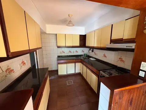 Casa en Alquiler en Olivos, USD 1.600
