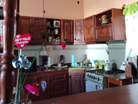 VENTA CASA 3 AMBIENTES  FLORENCIO VARELA