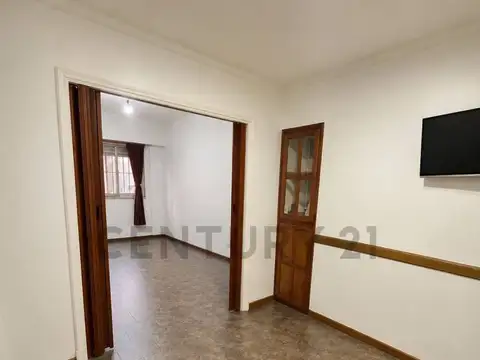 Senillosa 200, Piso 0