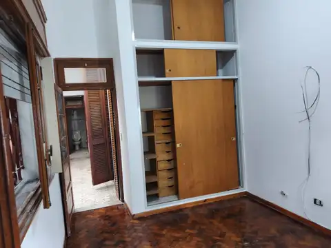 Casa en alquiler c/ cochera en Boedo