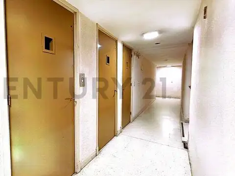 Venta Monoambiente amplio y luminoso con cocina separada