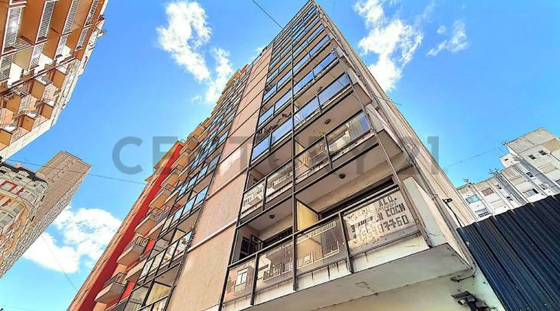 Venta Monoambiente amplio y luminoso con cocina separada