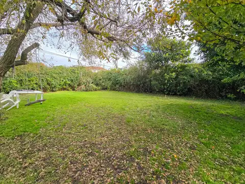 Lote de esquina 265m2 - Santa Fe y Larrea