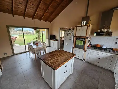 ALQUILER CASA 3 DORM PILETA  B MONET CARDALES