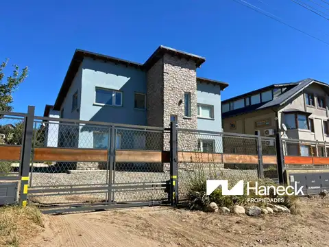 Comandante Luis Piedrabuena al 4200