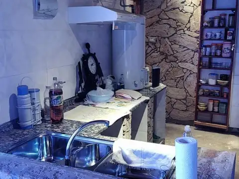 Casa 5 ambientes con 2 baños