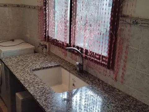 Casa en venta - 4 Dormitorios 2 Baños - Paso del Rey