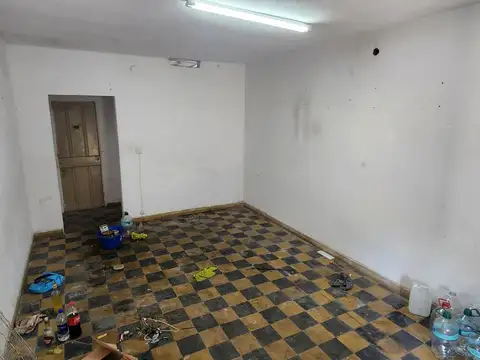 Local en Alquiler en Ituzaingó Norte, $ 400.000