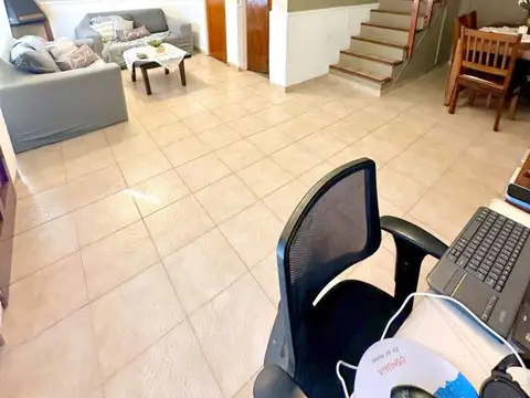 Depto Tipo Casa en Venta de 4 ambientes
