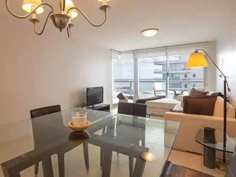 Departamento en Alquiler Temporal en Playa Mansa, USD 6.000