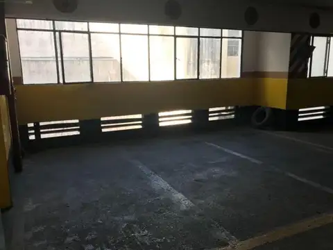 Cochera | Av. Las Heras al 2100