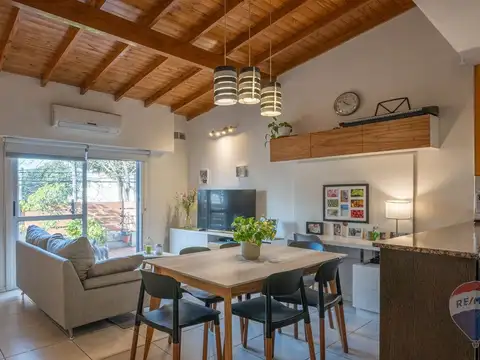 Venta Casa + Departamento - Munro