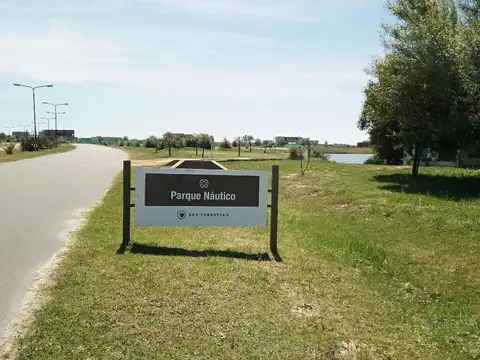 Barrio San Sebastian, hermoso lote al agua Area 7