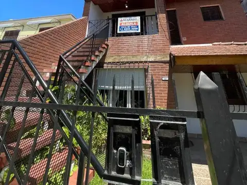 Depto Tipo Casa en Alquiler de 2 dormitorios