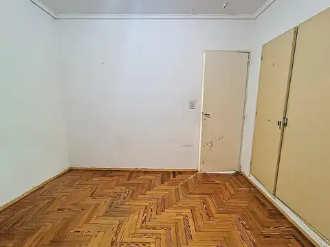 Depto Tipo Casa en Venta en Ramos Mejia Sur, USD 77.000