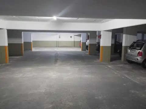 VENTA COCHERA SEGUNDO SUBSUELO CENTRO ASCENSOR