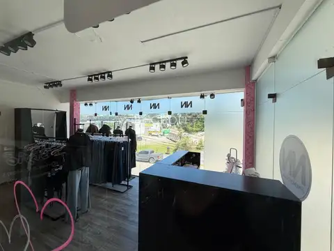 LOCAL COMERCIAL EN VENTA – GALERÍA TAXCO CENTER