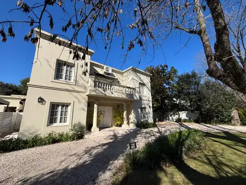 Casa en Venta al Este